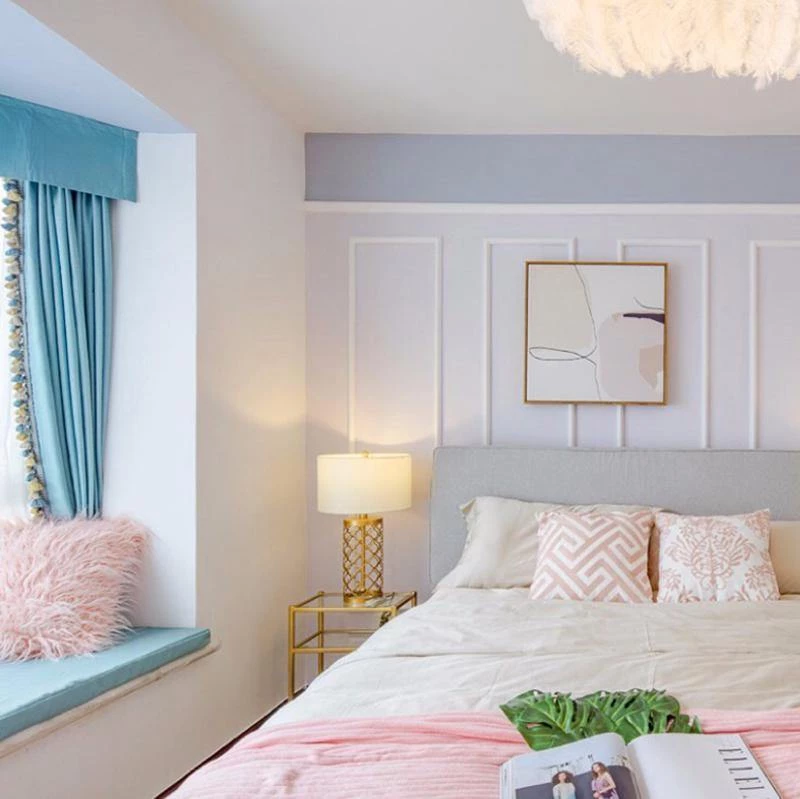 Vakkerlight Openwork Metal Table Lamp