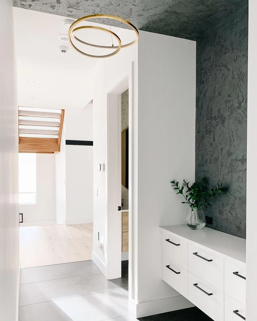 Vakkerlight Ampersand Chandelier Chandeliers