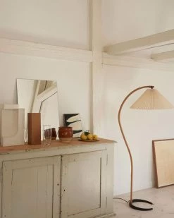 Vakkerlight Bedroom Caprani Floor Lamp