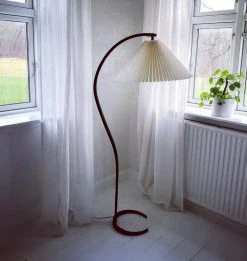 Vakkerlight Bedroom Caprani Floor Lamp
