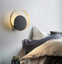 Vakkerlight Circle Wall Lamp