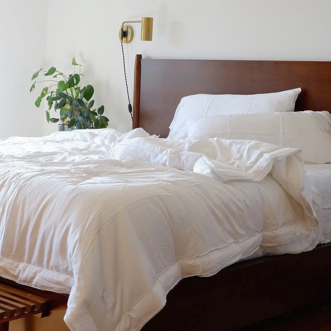 Vakkerlight Envoy Swing Sconce Wall Sconces