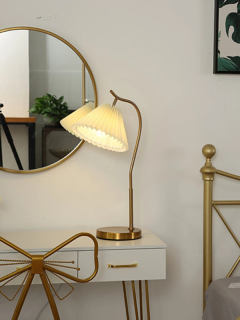 Vakkerlight Table Lamps Gold Gooseneck Table Lamp