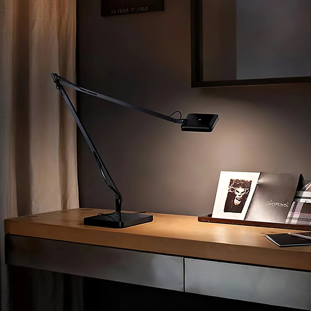 Vakkerlight Table Lamps Kelvin Edge Table Lamp