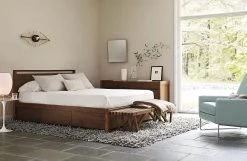 Vakkerlight Nelson Tripod Table Lamp