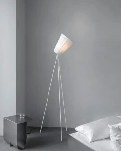 Vakkerlight Floor Lamps Modern Oslo Wood Floor Lamp