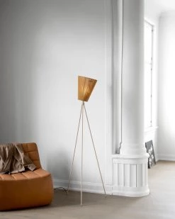 Vakkerlight Floor Lamps Modern Oslo Wood Floor Lamp