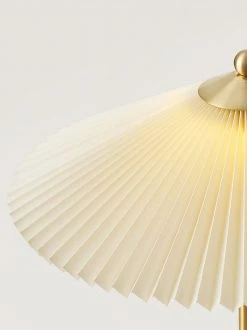 Vakkerlight Perla Pleated Table Lamp