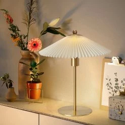 Vakkerlight Perla Pleated Table Lamp