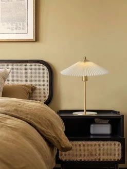 Vakkerlight Perla Pleated Table Lamp