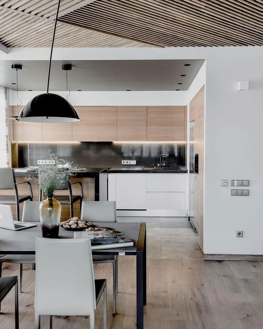 Vakker Pluma Floor Lamp