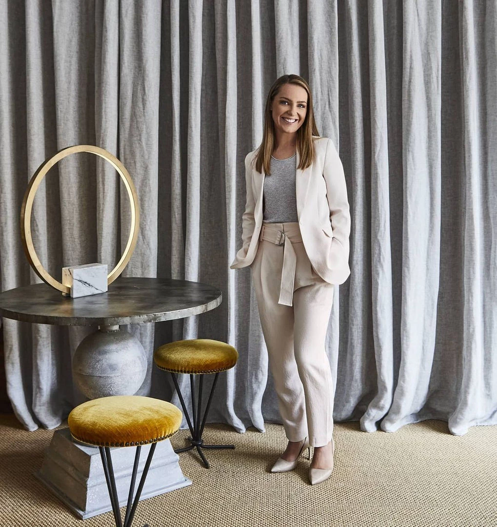 Vakkerlight Bedroom Portal Table Lamp