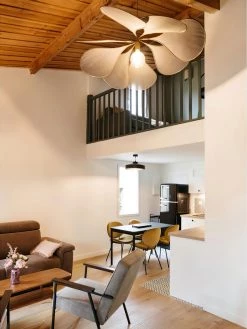 Vakkerlight Precieuse Petals Pendant Lamp