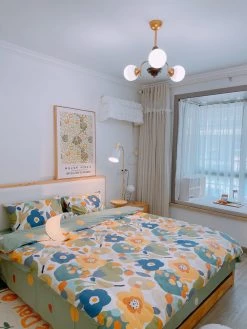 Vakkerlight Sculptural Glass Ribbed Chandelier