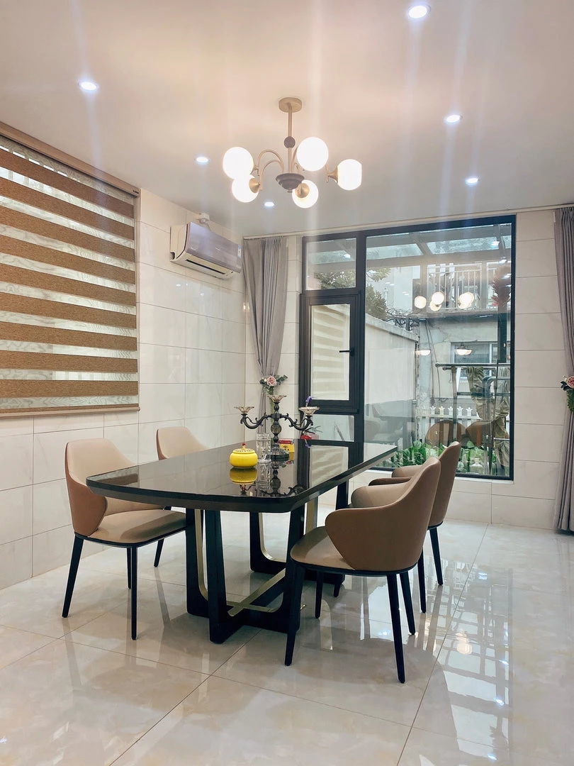 Vakkerlight Sculptural Glass Ribbed Chandelier