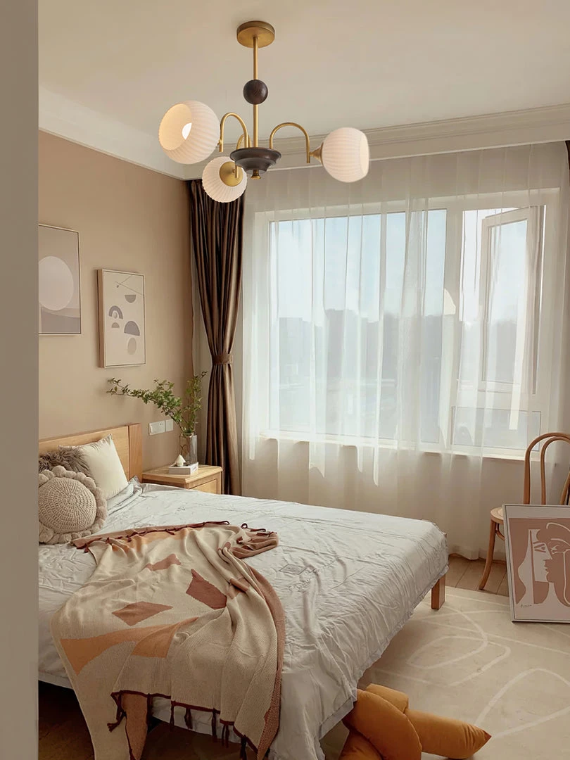 Vakkerlight Sculptural Glass Ribbed Chandelier