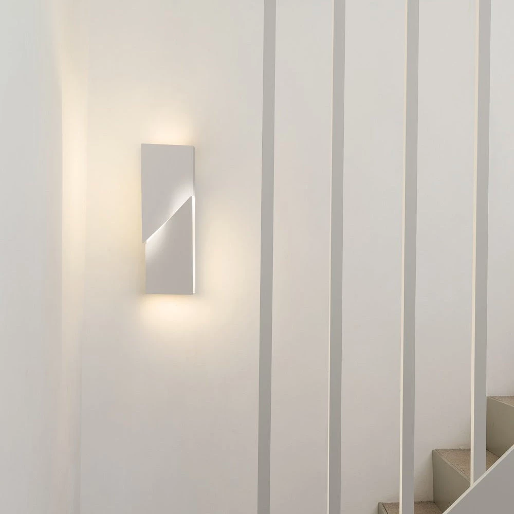 Vakkerlight Bedroom Shadows Grand Sconce