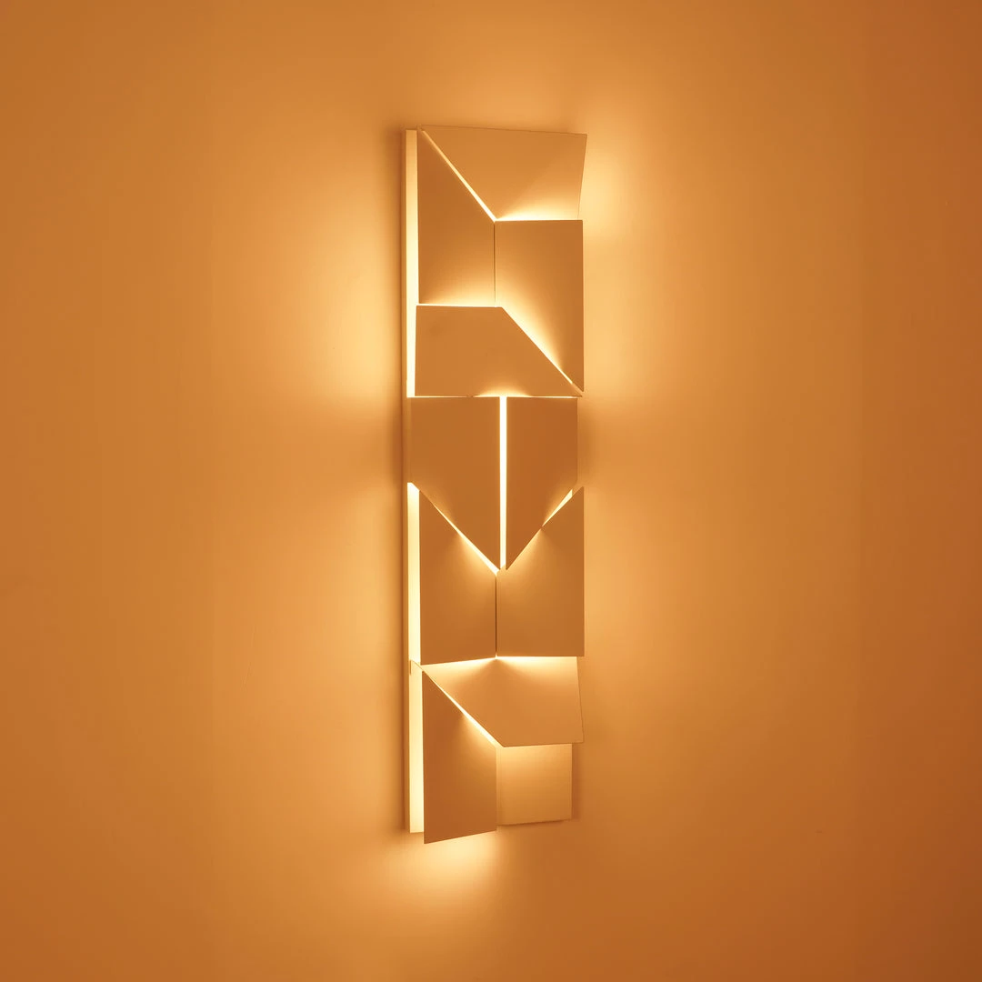 Vakkerlight Bedroom Shadows Grand Sconce