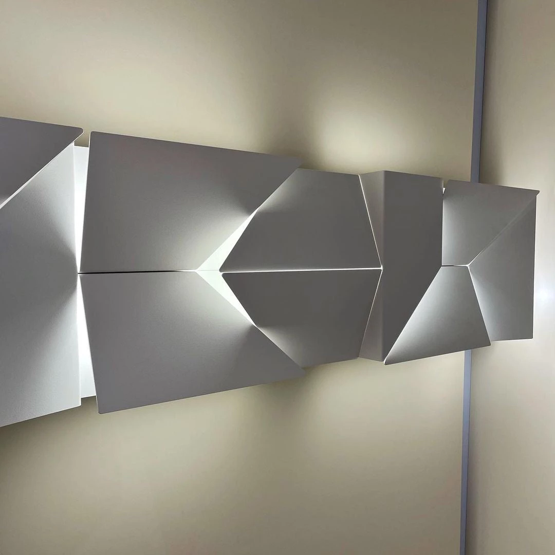 Vakkerlight Bedroom Shadows Grand Sconce