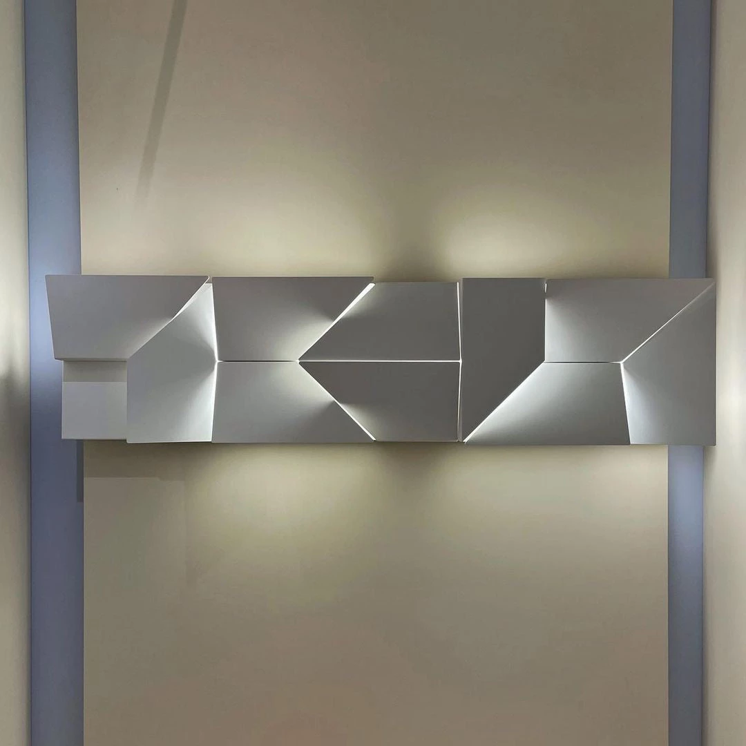 Vakkerlight Bedroom Shadows Grand Sconce