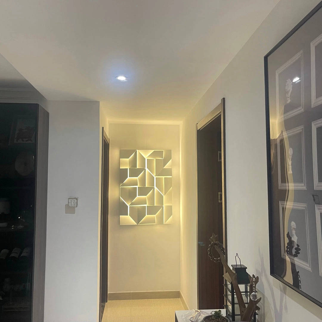 Vakkerlight Bedroom Shadows Grand Sconce