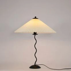 Vakkerlight Squiggle Table Lamp