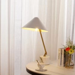 Vakkerlight Small Hat Table Lamp