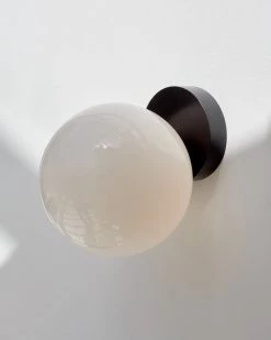 Vakkerlight Tip Of The Tongue Wall Lamp