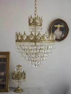 Vakkerlight Chandeliers Vintage Crystal Chandelier