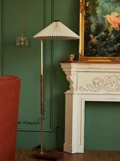 Vakkerlight Walnut Brass Floor Lamp