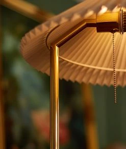 Vakkerlight Walnut Brass Floor Lamp