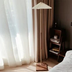 Vakkerlight Walnut Brass Floor Lamp